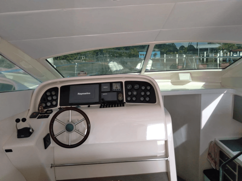 Lancha Intermarine 440